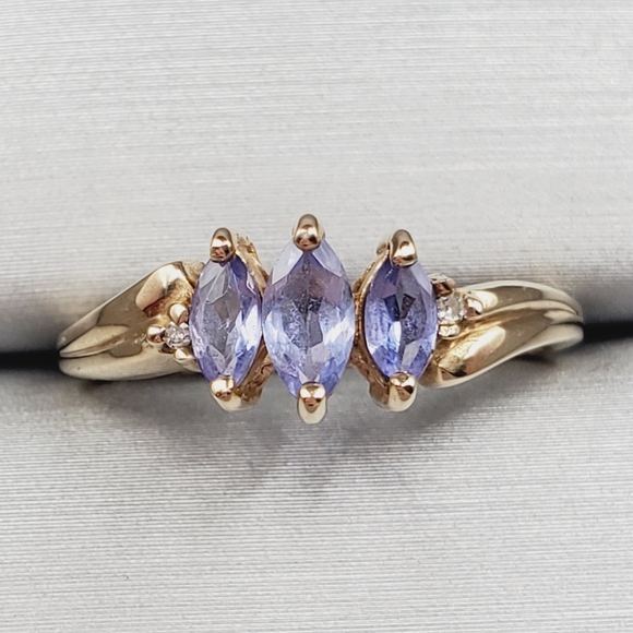 Tanzanite Ring - Picture 1 of 8